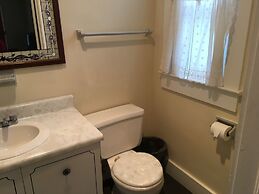 Kenoza Lake View Manor