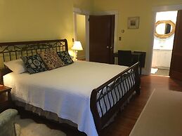 Kenoza Lake View Manor