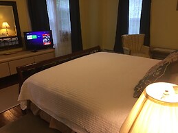 Kenoza Lake View Manor