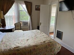 Kenoza Lake View Manor