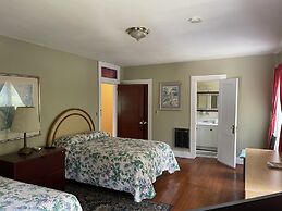 Kenoza Lake View Manor