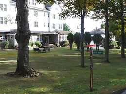 Kenoza Lake View Manor