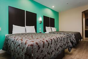 Palace Inn and Suites - Willowbrook Mall
