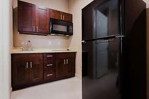 Palace Inn and Suites - Willowbrook Mall