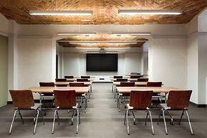 AC Hotel by Marriott Wroclaw