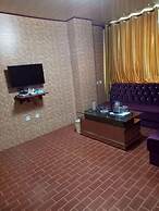 Huayun Business Hotel