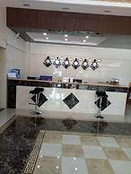 Huayun Business Hotel