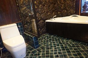 Bantunglom Resort