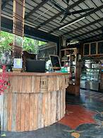 Bantunglom Resort