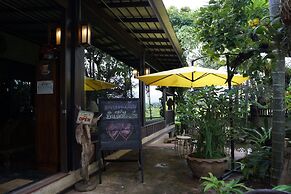 Bantunglom Resort
