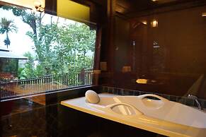 Bantunglom Resort