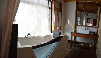 Romduol Island Chalet