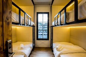 Bed To Bangkok - Hostel