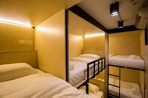 Bed To Bangkok - Hostel