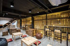 Bed To Bangkok - Hostel