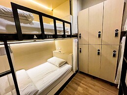 Bed To Bangkok - Hostel