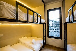 Bed To Bangkok - Hostel