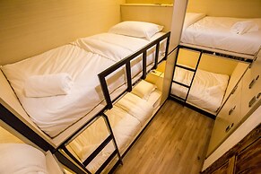 Bed To Bangkok - Hostel