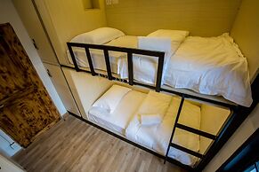 Bed To Bangkok - Hostel