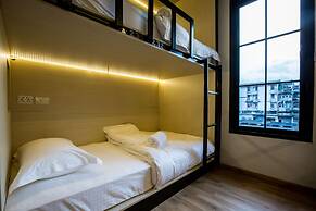 Bed To Bangkok - Hostel