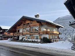 ALP-CHALET Ferienwohnungen Kleinwalsertal