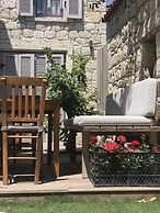 Alacati Cona Butik Otel