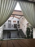 Alacati Cona Butik Otel