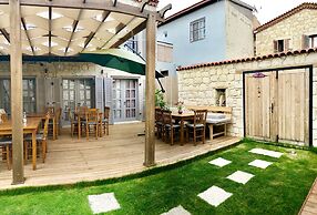 Alacati Cona Butik Otel