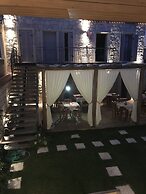 Alacati Cona Butik Otel