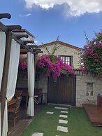 Alacati Cona Butik Otel