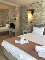 Alacati Cona Butik Otel