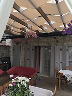 Alacati Cona Butik Otel