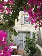 Alacati Cona Butik Otel