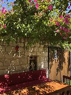 Alacati Cona Butik Otel