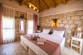 Alacati Cona Butik Otel