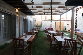 Alacati Cona Butik Otel