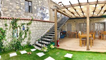 Alacati Cona Butik Otel