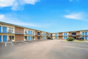 Capitol Inn And Suites