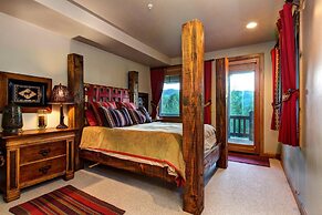 Lucky Star At Belle Arbor 4 Bedroom Home by RedAwning