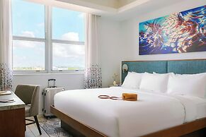 The Circ Hotel Hollywood, Sonder by Marriott Bonvoy