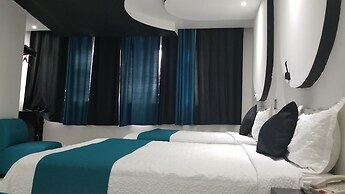 Hotel Dluxe & Suites