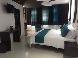 Hotel Dluxe & Suites