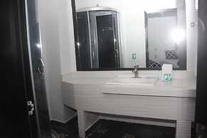 Hotel Dluxe & Suites