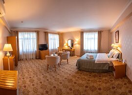 The Continental Hotel