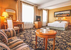 The Continental Hotel