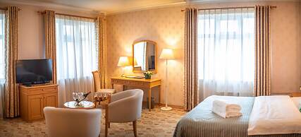 The Continental Hotel