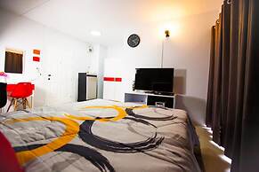 Room 9 Residence - Adult Only