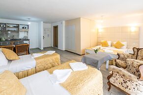 Grand Villa Sol Apart