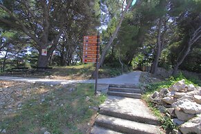 Kalamota Beach House