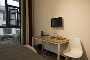 Shi Lin family folk inn